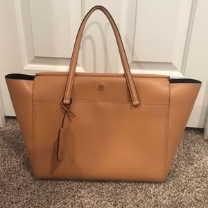 Authentic Tory Burch Leather Robinson Zip Tote